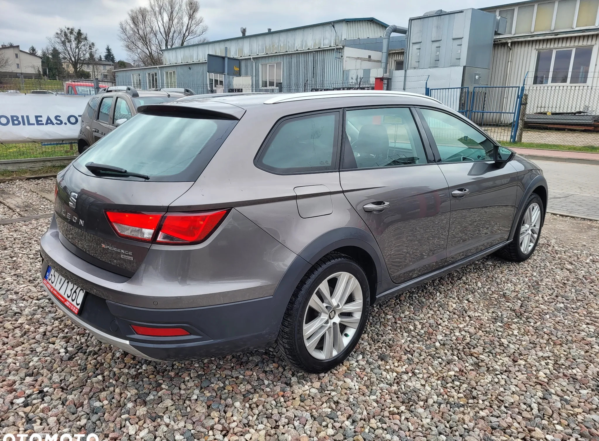 Seat Leon cena 45900 przebieg: 206700, rok produkcji 2015 z Skórcz małe 497